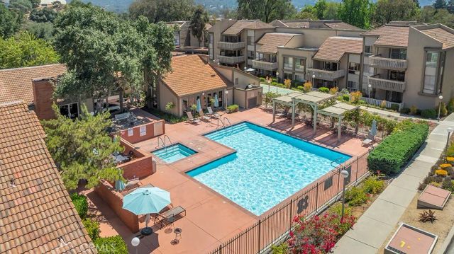 291 Sequoia Court 13, Thousand Oaks, CA 91360