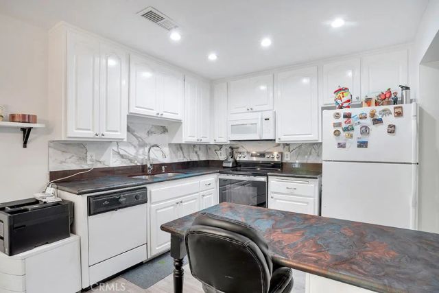 291 Sequoia Court 13, Thousand Oaks, CA 91360