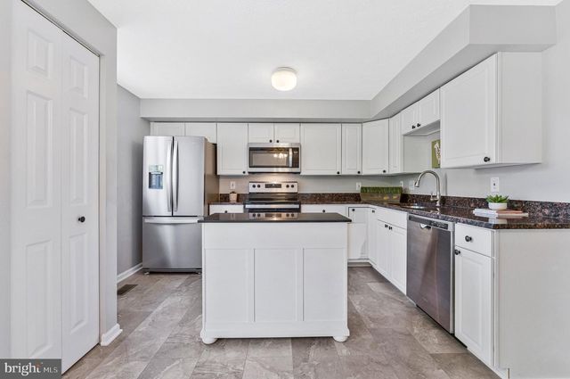 6365 GENERALS CT, Centreville, VA 20121