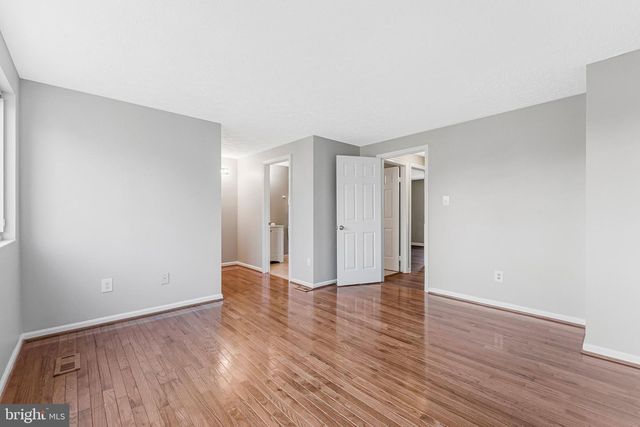 6365 GENERALS CT, Centreville, VA 20121