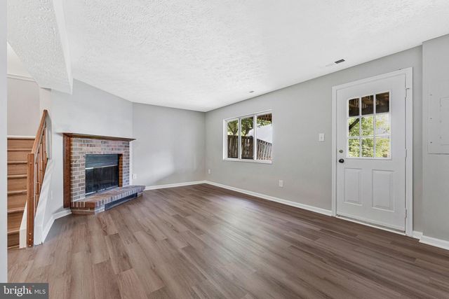 6365 GENERALS CT, Centreville, VA 20121