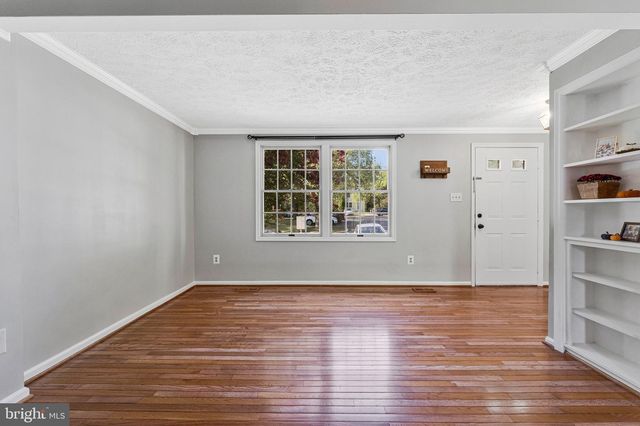 6365 GENERALS CT, Centreville, VA 20121