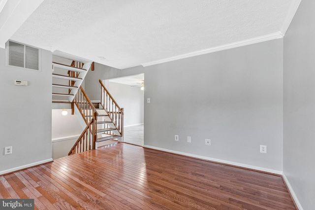 6365 GENERALS CT, Centreville, VA 20121