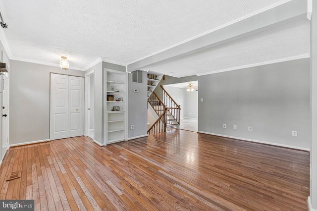6365 GENERALS CT, Centreville, VA 20121