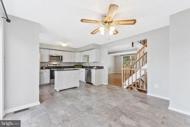 6365 GENERALS CT, Centreville, VA 20121