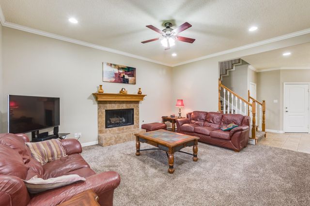 507 Oaks Grande Road, Baytown, TX 77523