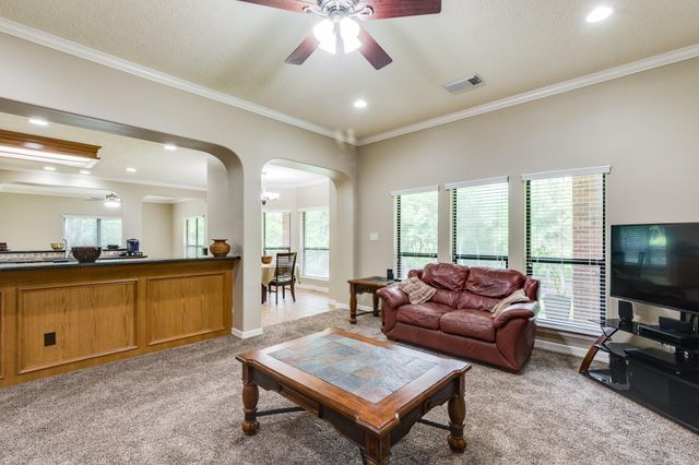 507 Oaks Grande Road, Baytown, TX 77523