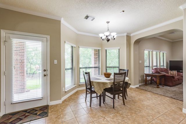 507 Oaks Grande Road, Baytown, TX 77523