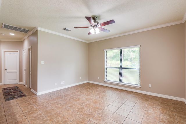 507 Oaks Grande Road, Baytown, TX 77523