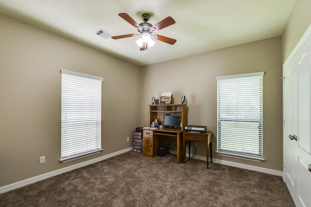 507 Oaks Grande Road, Baytown, TX 77523