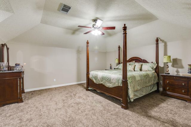 507 Oaks Grande Road, Baytown, TX 77523