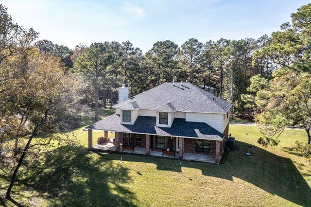 507 Oaks Grande Road, Baytown, TX 77523