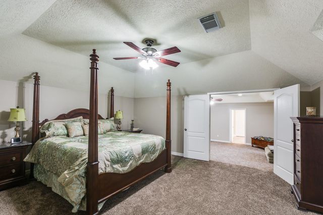 507 Oaks Grande Road, Baytown, TX 77523