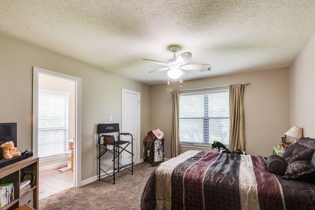 507 Oaks Grande Road, Baytown, TX 77523