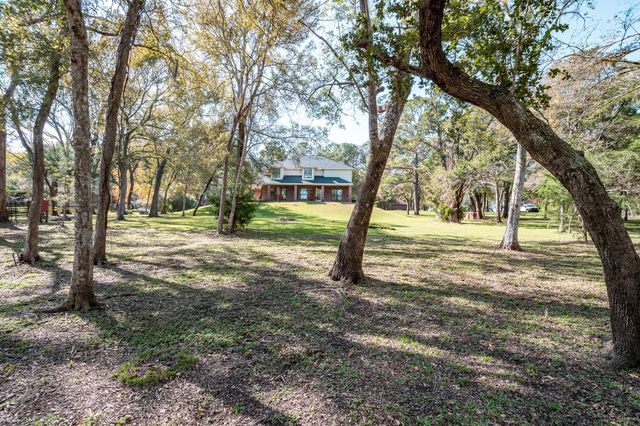 507 Oaks Grande Road, Baytown, TX 77523