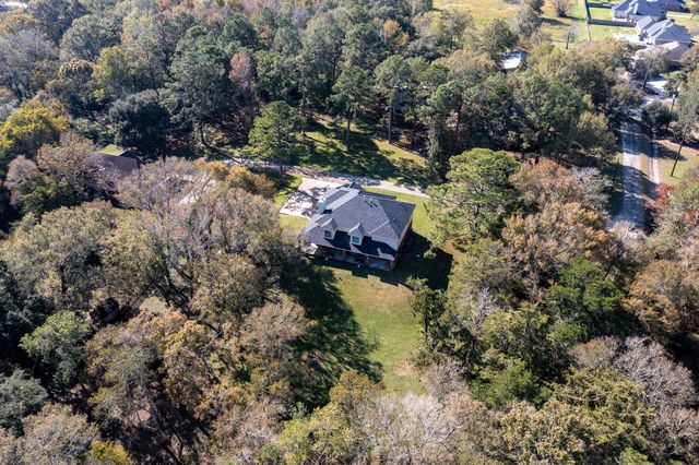 507 Oaks Grande Road, Baytown, TX 77523