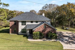 507 Oaks Grande Road, Baytown, TX 77523