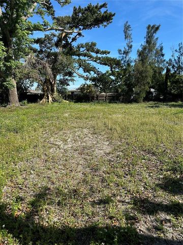 4049 45TH AVENUE N, St Petersburg, FL 33714