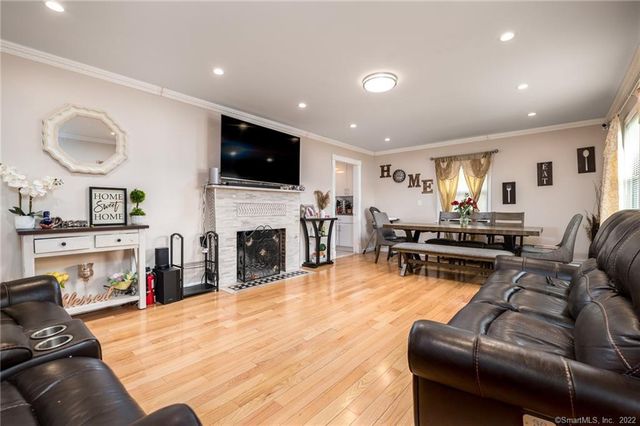 21 Hirsch Road, Stamford, CT 06905