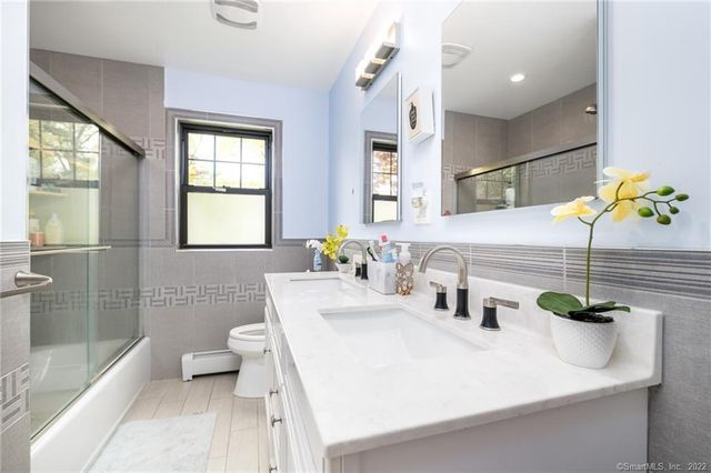 21 Hirsch Road, Stamford, CT 06905