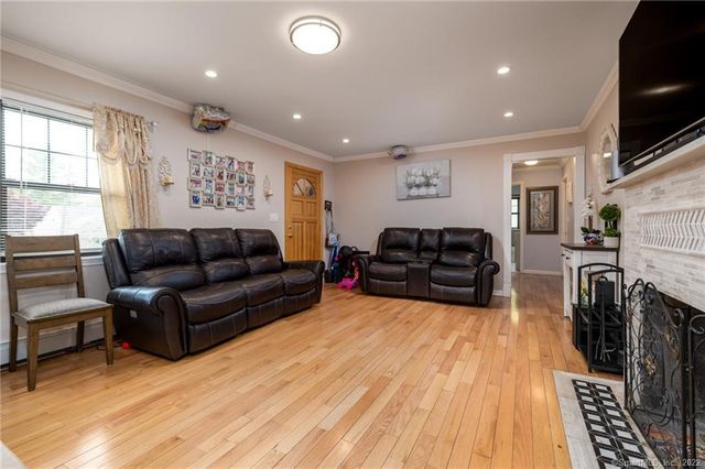 21 Hirsch Road, Stamford, CT 06905