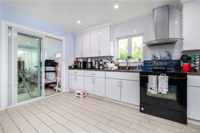 21 Hirsch Road, Stamford, CT 06905