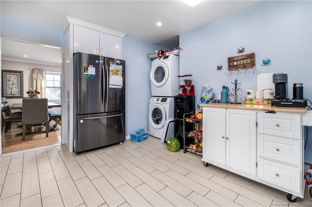 21 Hirsch Road, Stamford, CT 06905