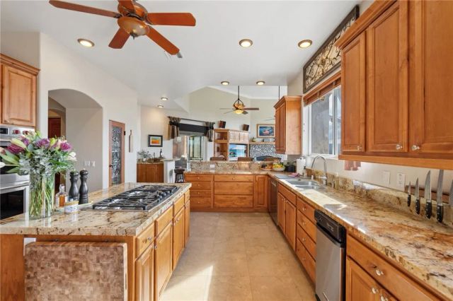 46480 Via Vaquero, Temecula, CA 92590