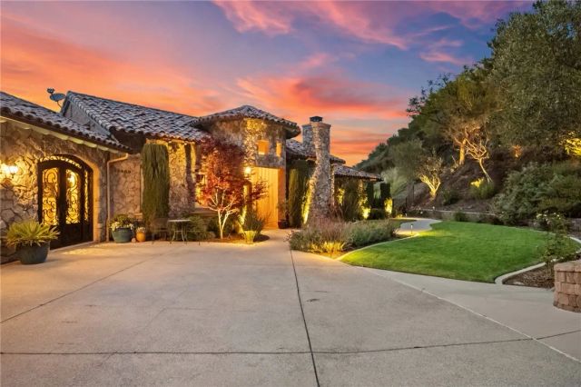 46480 Via Vaquero, Temecula, CA 92590