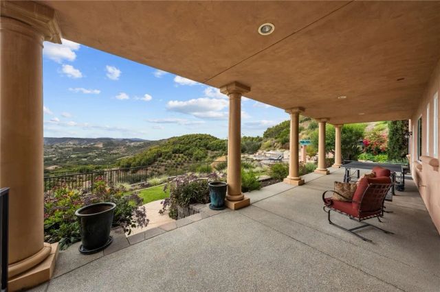 46480 Via Vaquero, Temecula, CA 92590