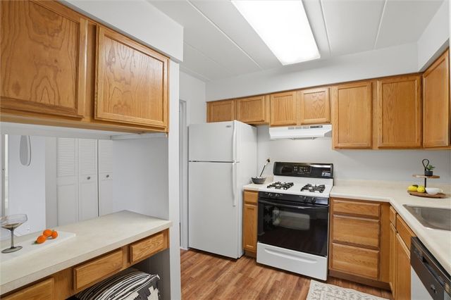 5 Bayard Rd 317, Shadyside, PA 15213