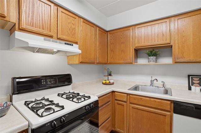 5 Bayard Rd 317, Shadyside, PA 15213