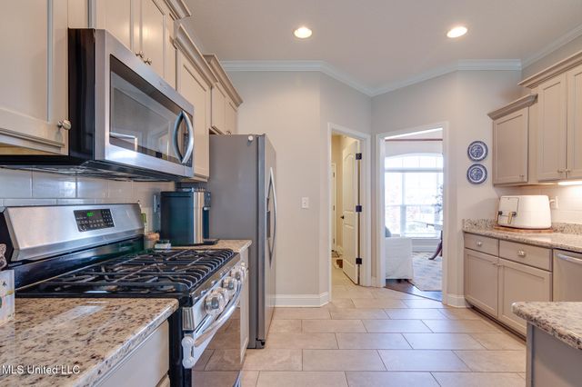 1757 Robertson Pl Drive, Hernando, MS 38632