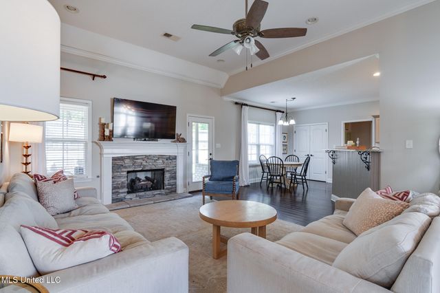 1757 Robertson Pl Drive, Hernando, MS 38632