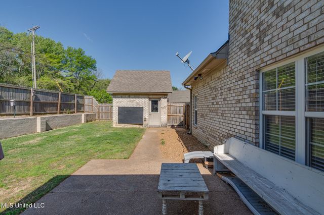 1757 Robertson Pl Drive, Hernando, MS 38632