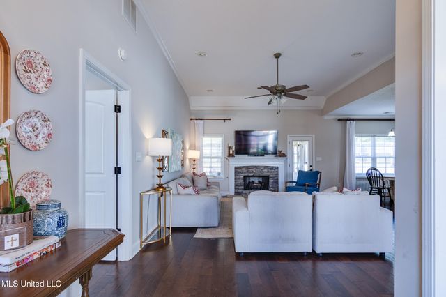 1757 Robertson Pl Drive, Hernando, MS 38632