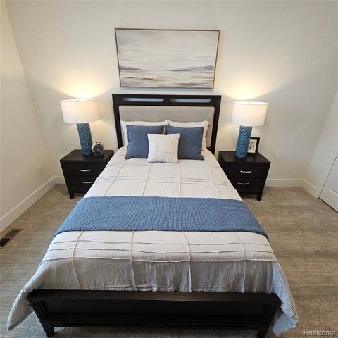 54765 Palomino Dr, Shelby, MI 48315