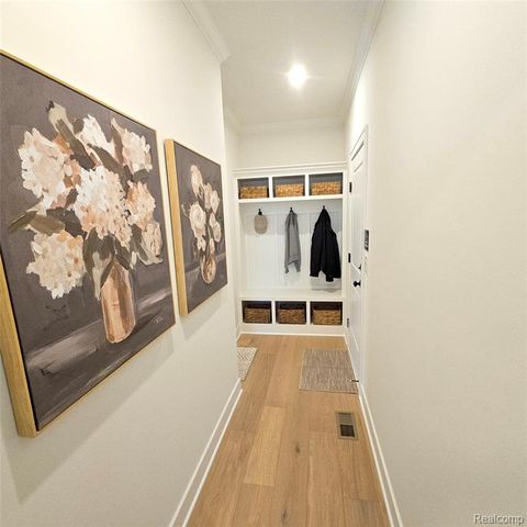 54765 Palomino Dr, Shelby, MI 48315