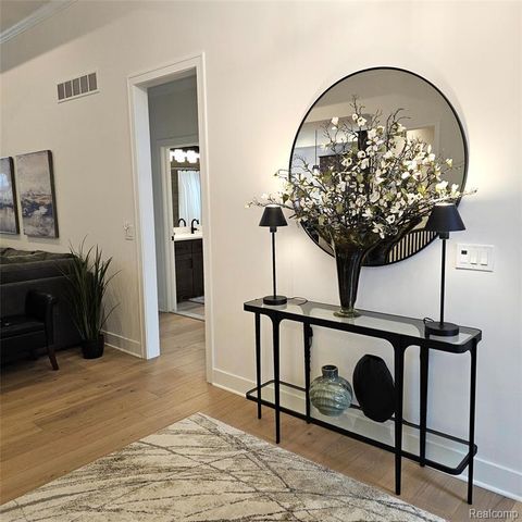 54765 Palomino Dr, Shelby, MI 48315