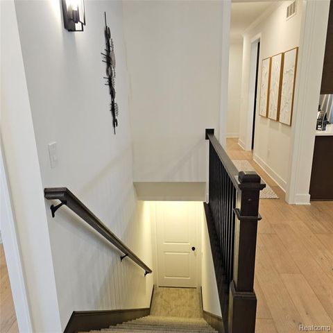 54765 Palomino Dr, Shelby, MI 48315