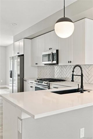 4925 W 10th Avenue 101, Denver, CO 80204