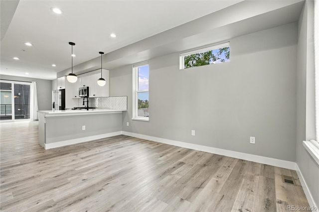 4925 W 10th Avenue 101, Denver, CO 80204