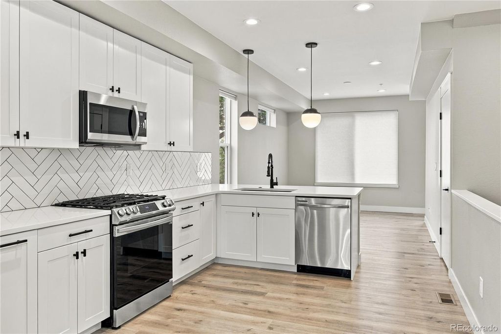 4925 W 10th Avenue 101, Denver, CO 80204