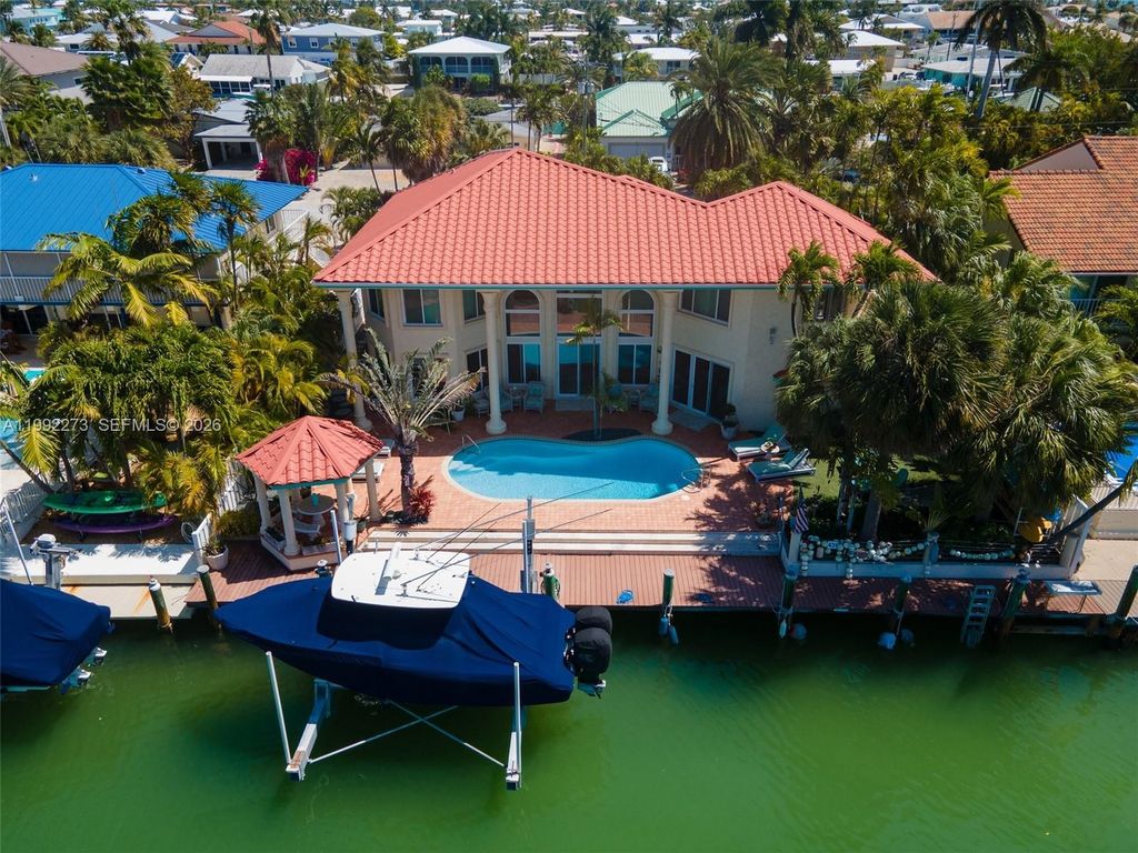 Image 1 of property listing at 431 12th St, Key Colony, FL 33051