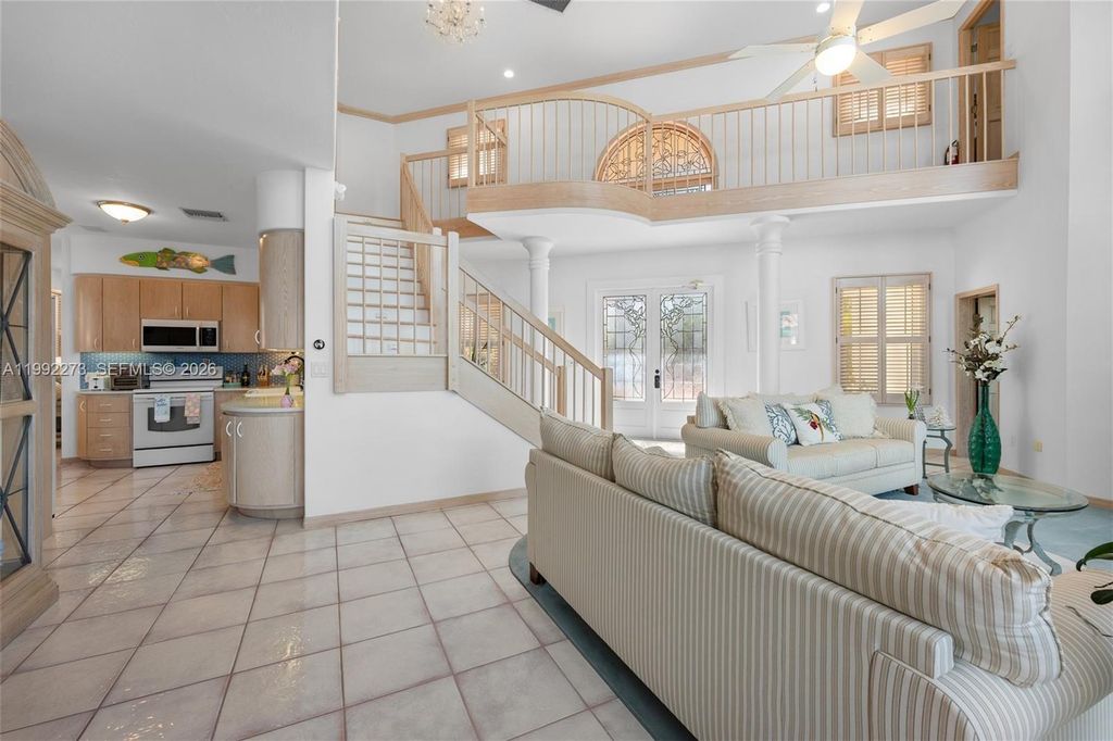 Image 12 of property listing at 431 12th St, Key Colony, FL 33051