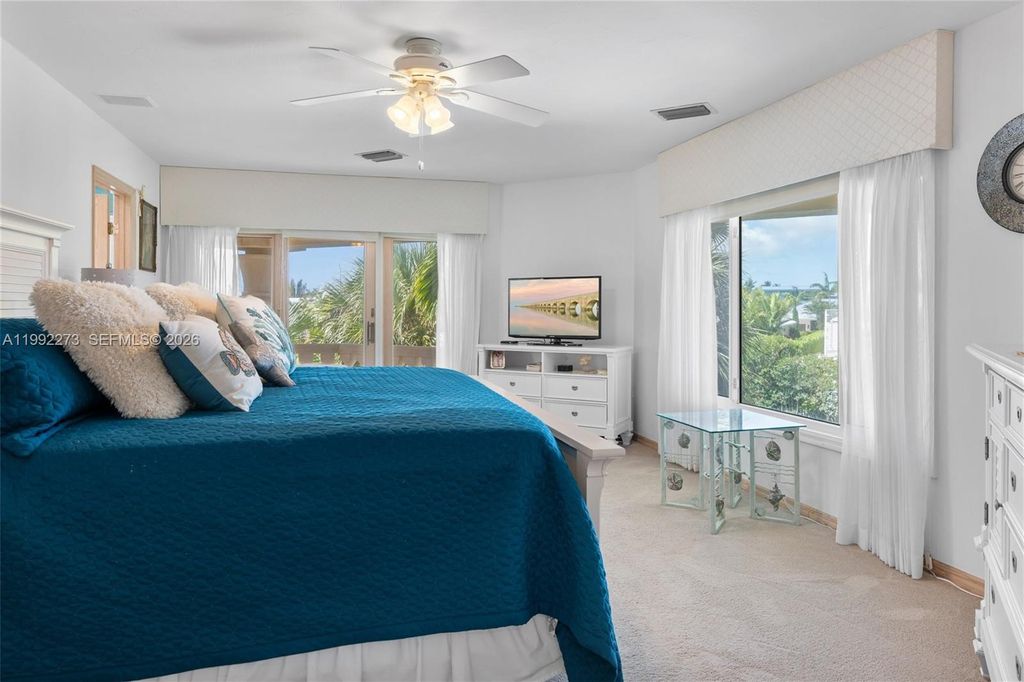 Image 19 of property listing at 431 12th St, Key Colony, FL 33051