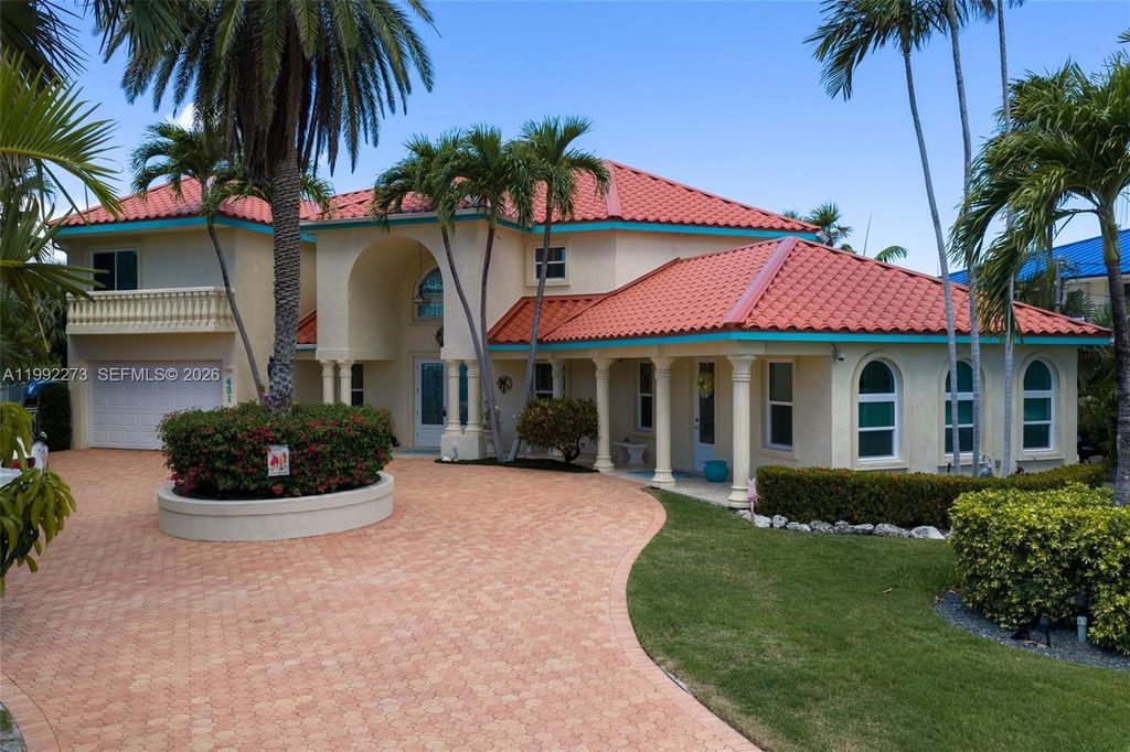 Image 4 of property listing at 431 12th St, Key Colony, FL 33051