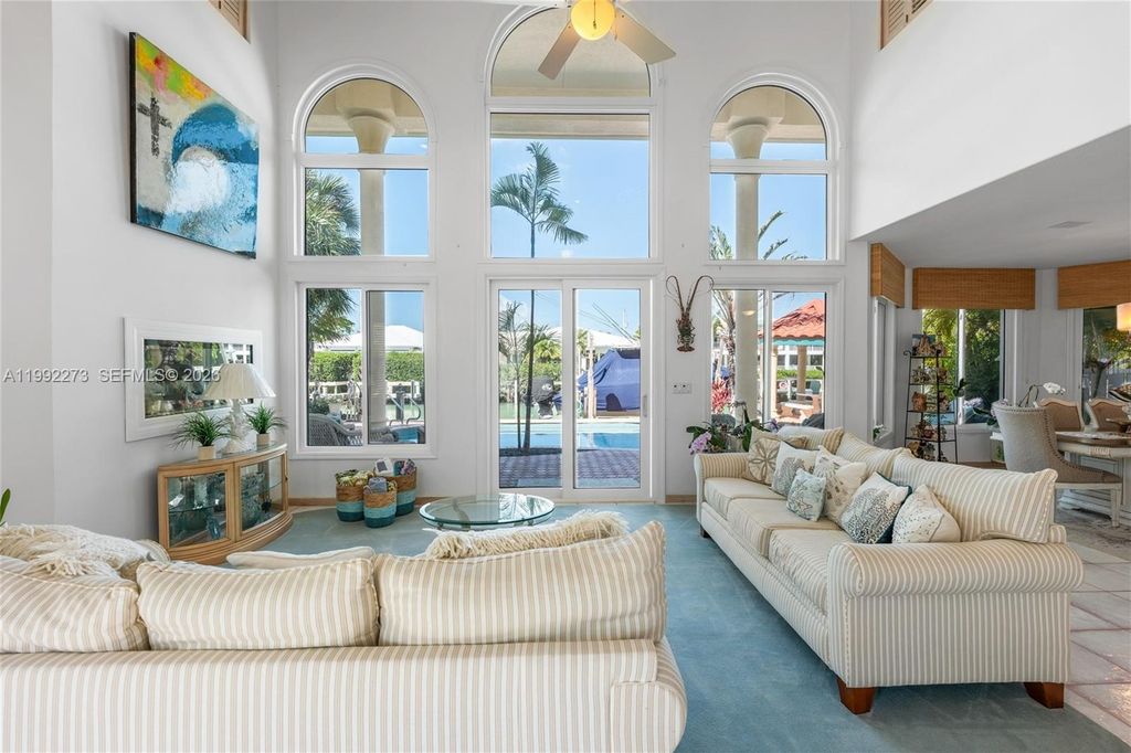 Image 9 of property listing at 431 12th St, Key Colony, FL 33051