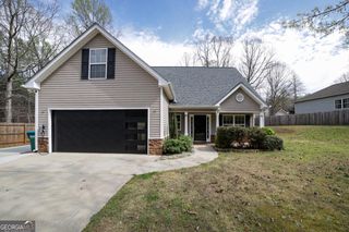 560 Windsong Lake Drive, Commerce, GA 30529