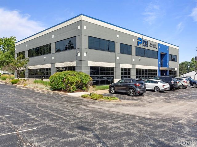 174 Clarkson Road, Ballwin, MO 63011